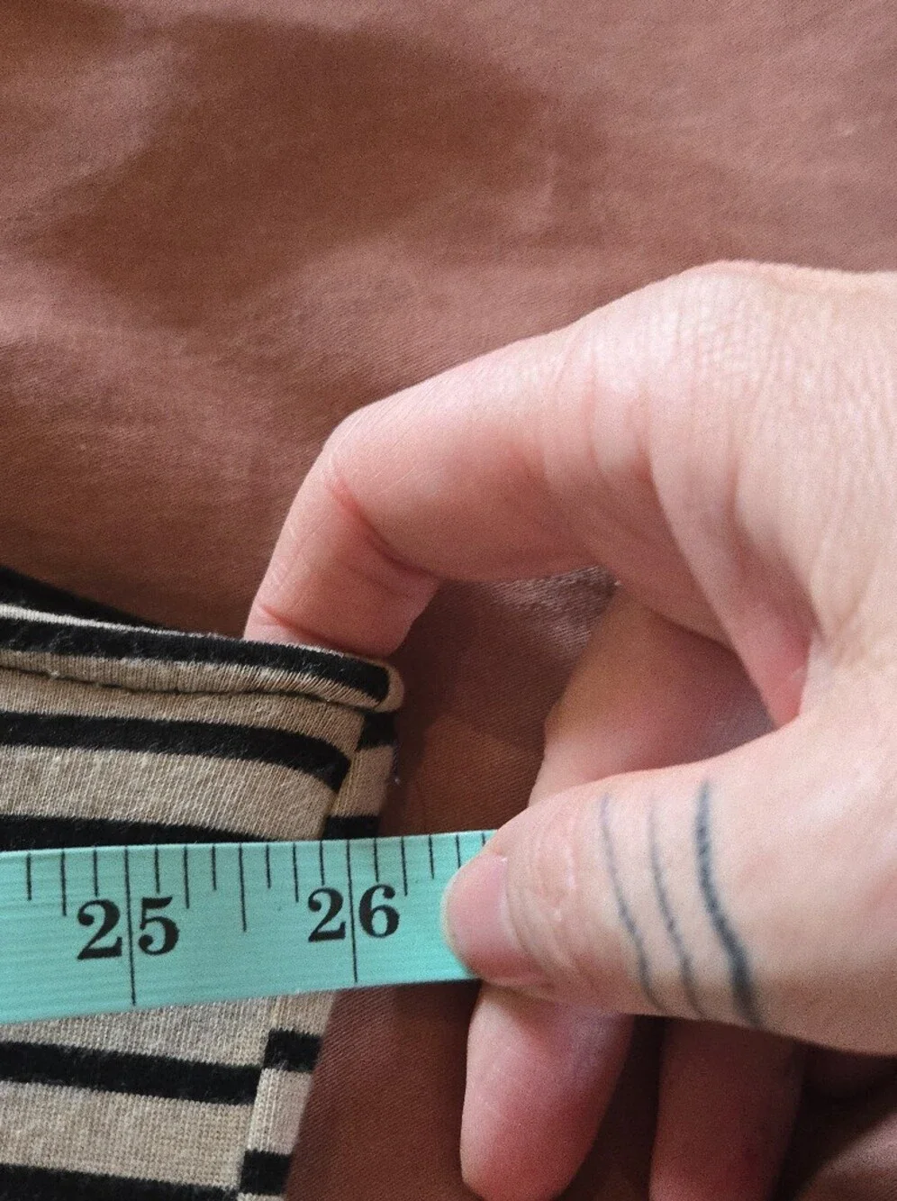 Cable & Gauge | Striped Sleeveless Mock Neck Top in Beige and Black, Size XL - Picture 6 of 7